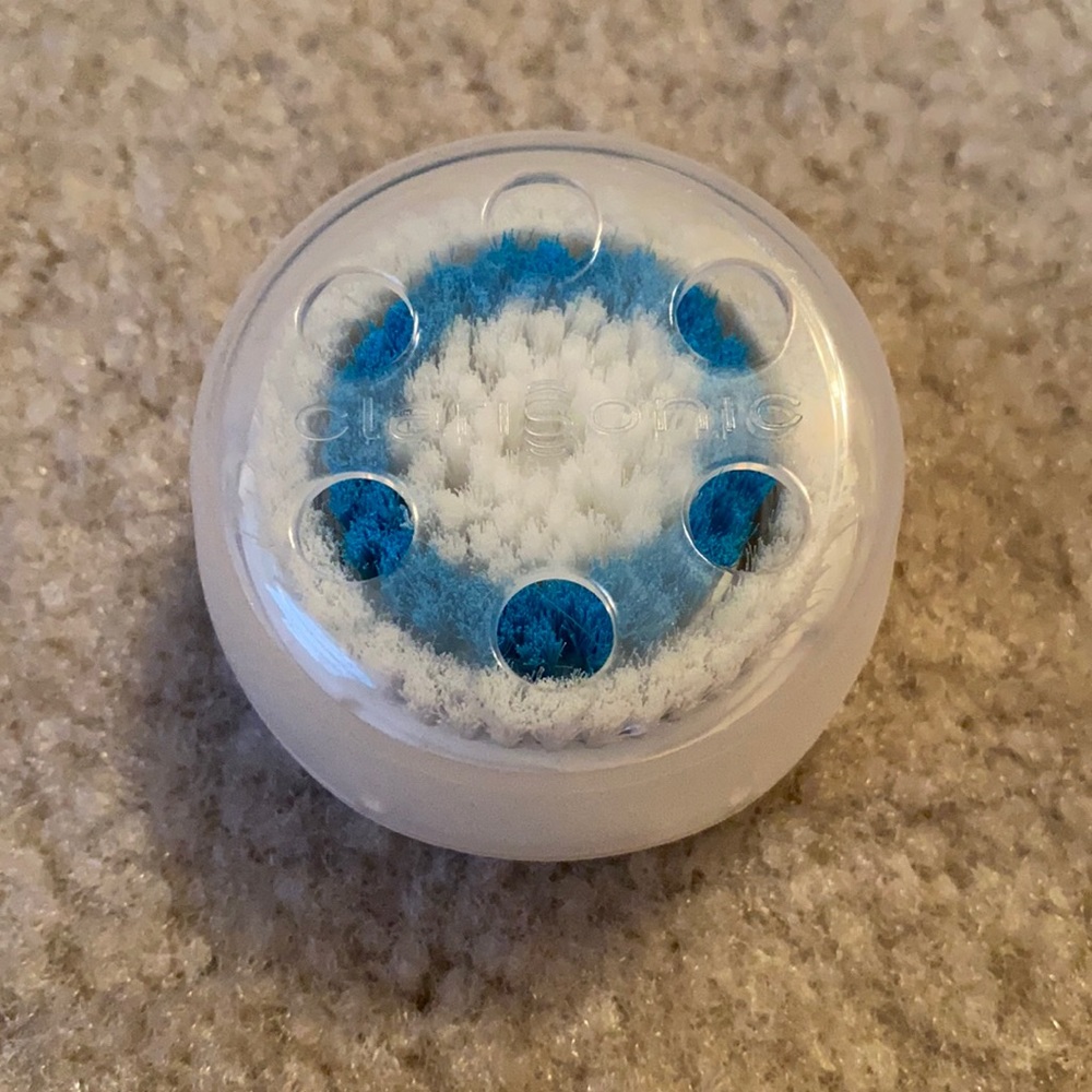 Deep pore brush head by Clarisonic